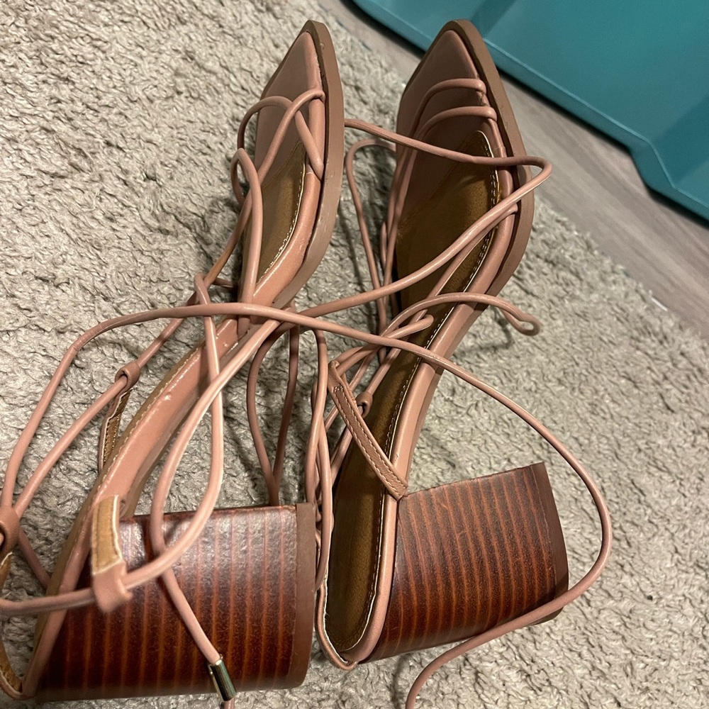 ALDO Mauve Pink Chunky Lace Up Heels Size 8 - Picture 6 of 6
